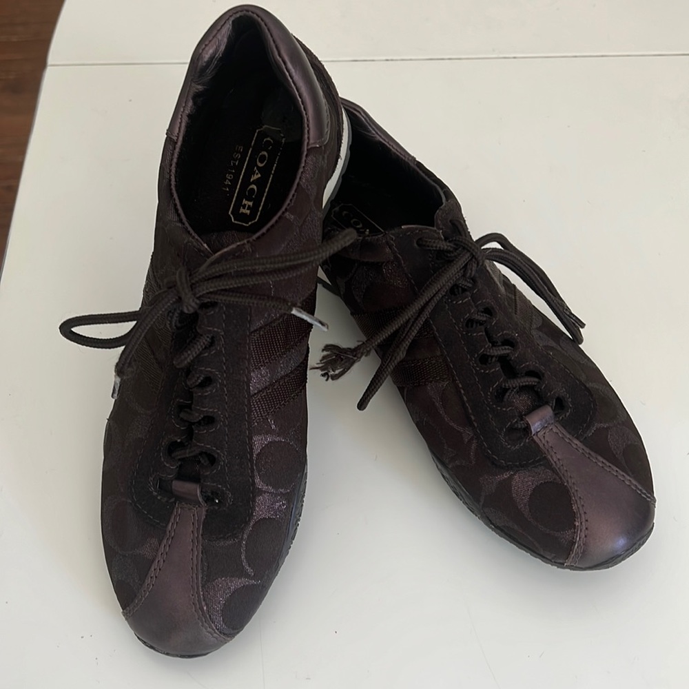 Coach Katelyn tennis shoe size 7 brown color